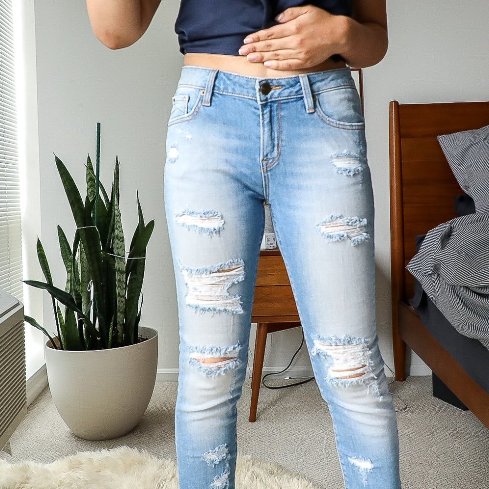 D-ID Ripped Jeans